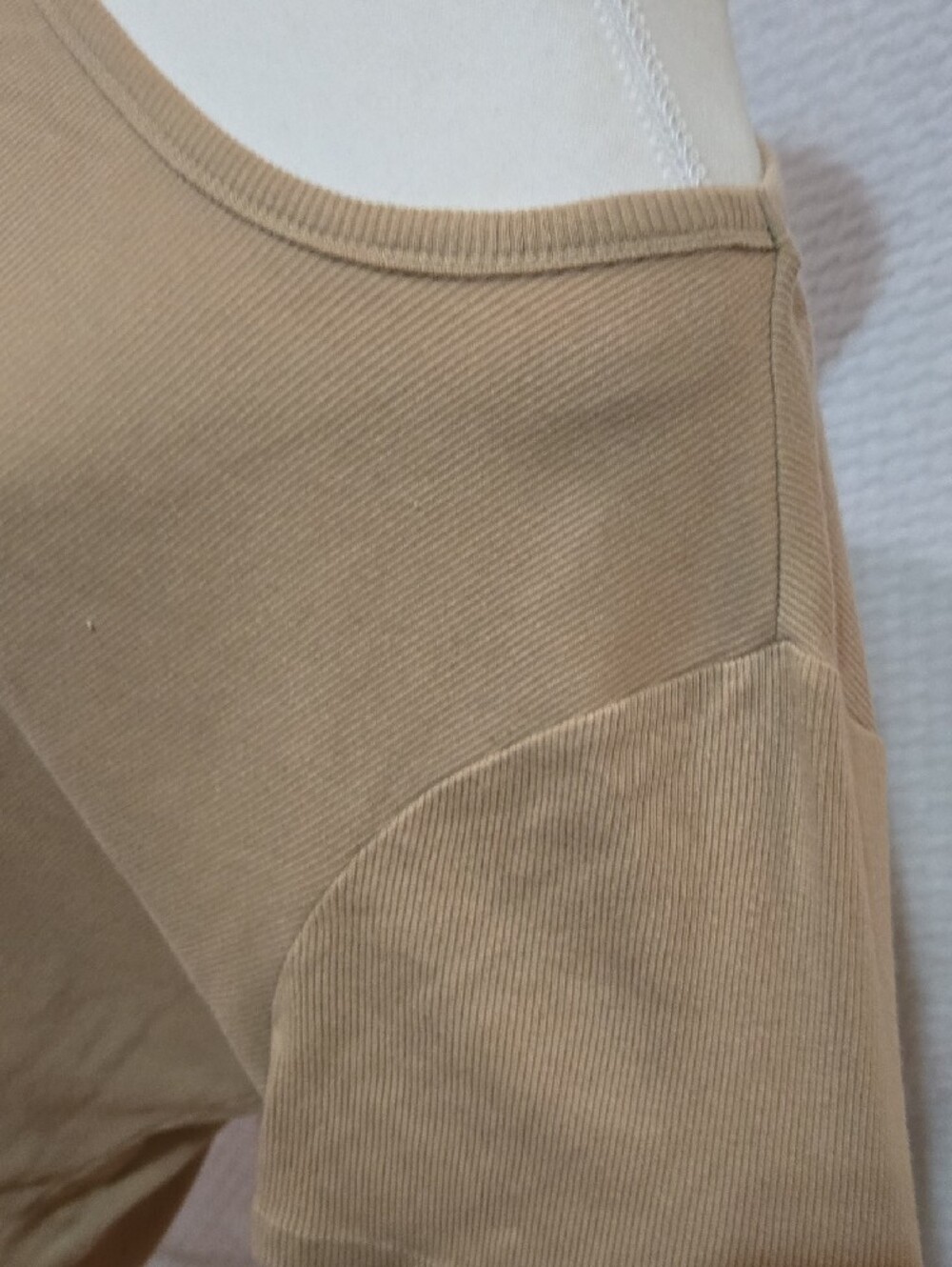 Time and Tru Relaxed Ribbed Short Sleeve Top - Tan